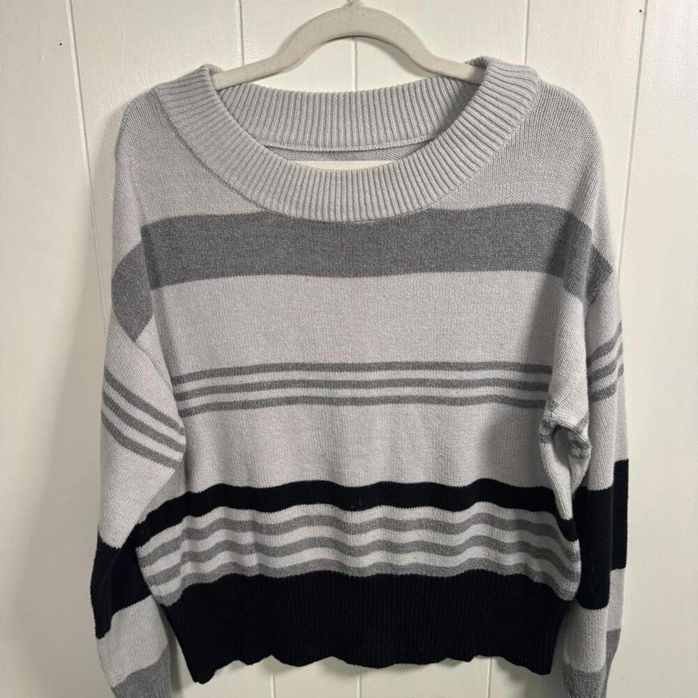 Lucky Brand Grey and black striped sweater #stripes #sweater #cozy #casual